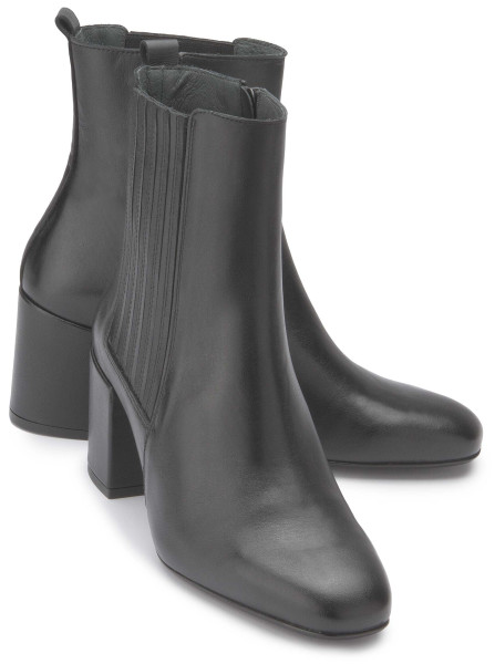 Stiefelette in Untergrößen: 2120-25