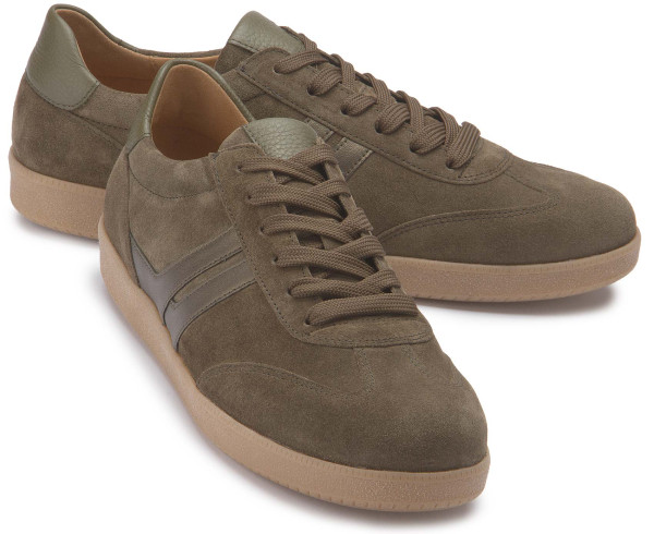 Sneaker in Übergrößen: 3174-25